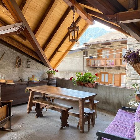 Casa Nel Centro Storico Di Borno Villa Ngoại thất bức ảnh