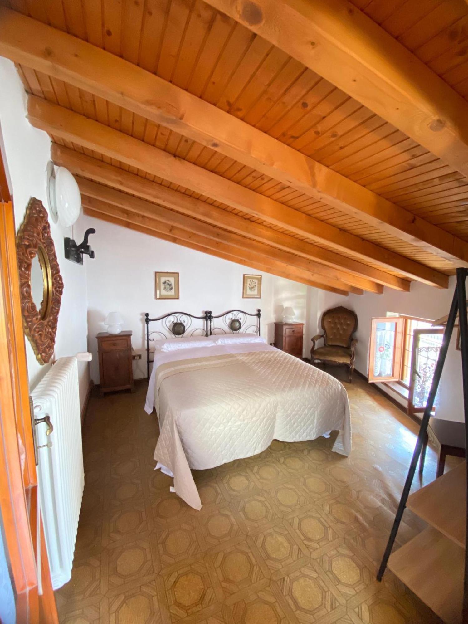 Casa Nel Centro Storico Di Borno Villa Ngoại thất bức ảnh